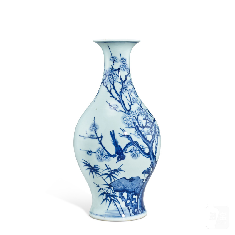 A blue and white 'prunus and magpie' vase, Qing dynasty, 18th - 19th century | 清十八至十九世紀 青花喜上眉梢圖橄欖瓶 - 图2